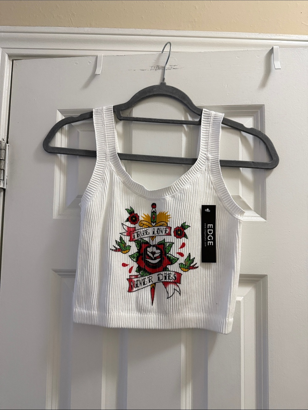 edge White Ribbed Graphic Crop Tank with Multicolor Tattoo Motif
